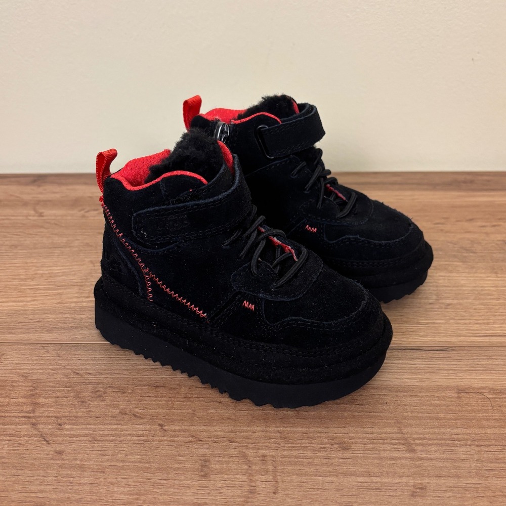 UGG Highland Hi Heritage Sneakers Black/Red Kids Size 6 Suede Elastic Laces